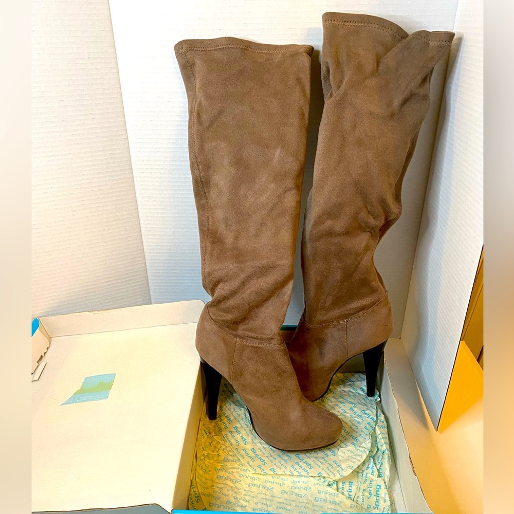 EUC Women's Size 38B Tan Faux Suede Over the Knee High Heeled Pull On Boots